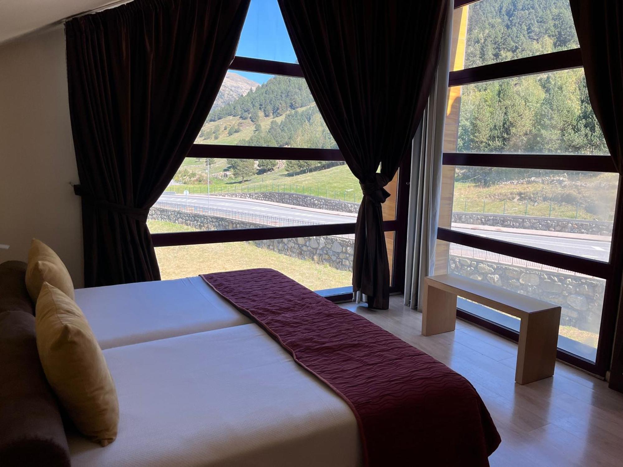 Hotel Galanthus&Spa Canillo Bagian luar foto