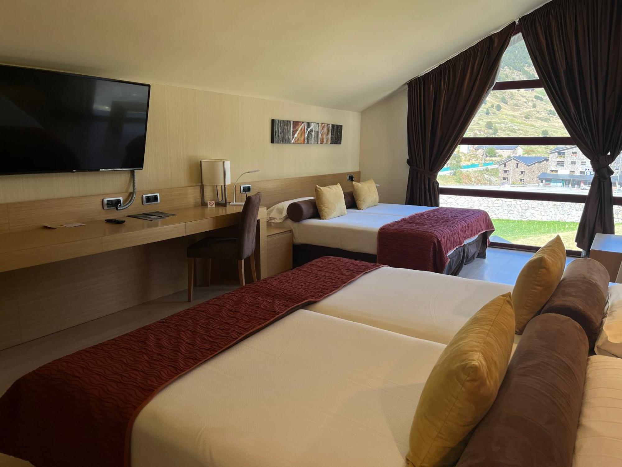 Hotel Galanthus&Spa Canillo Bagian luar foto
