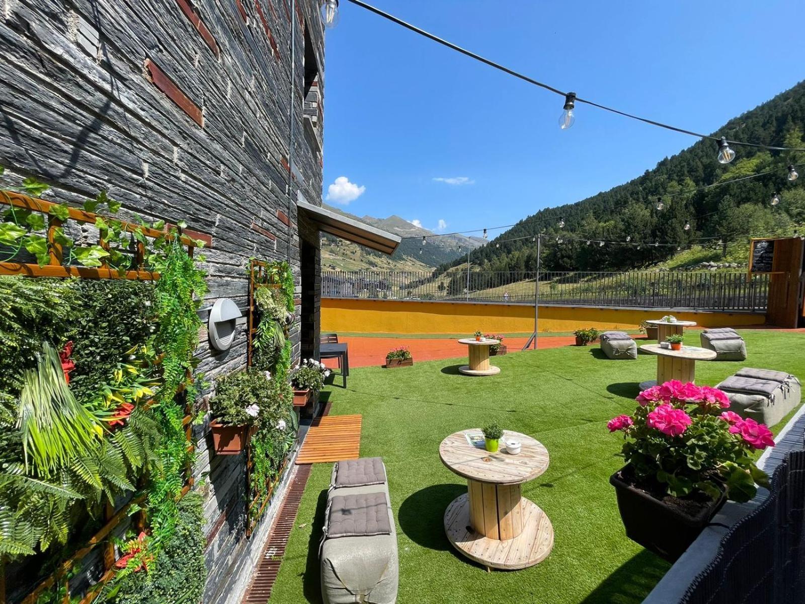 Hotel Galanthus&Spa Canillo Bagian luar foto