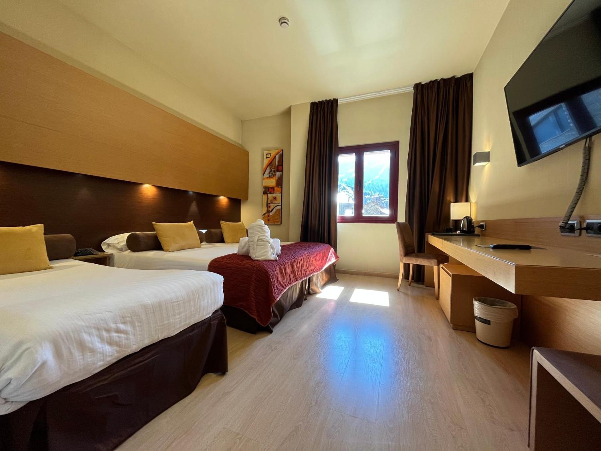 Hotel Galanthus&Spa Canillo Bagian luar foto