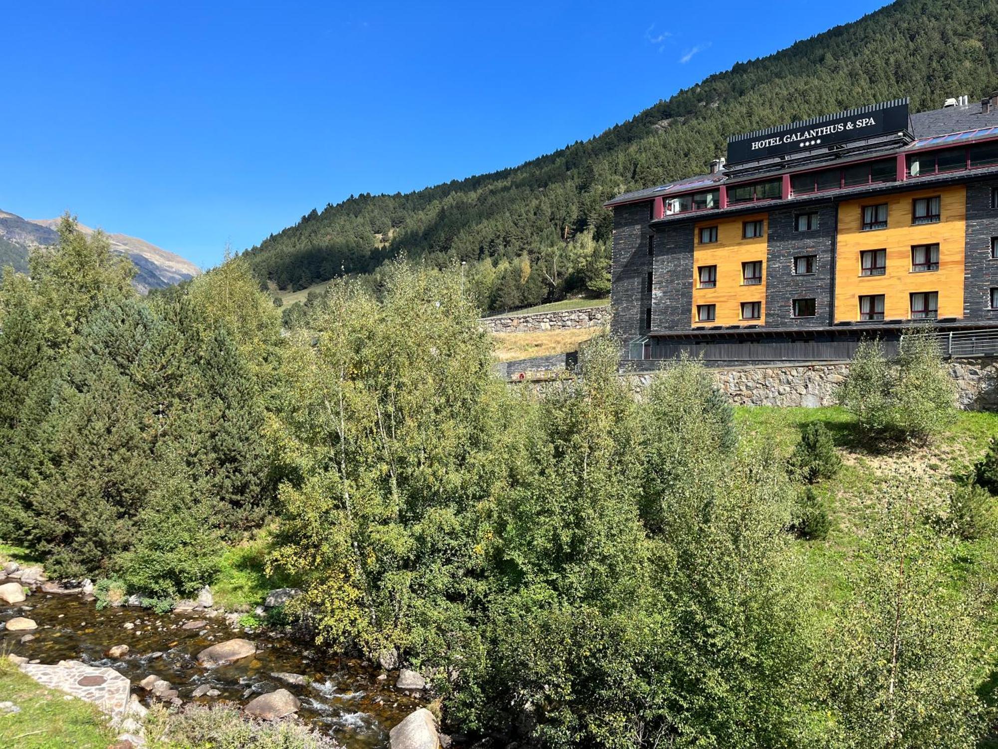 Hotel Galanthus&Spa Canillo Bagian luar foto